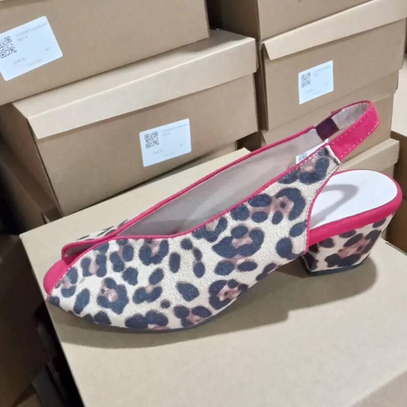 รองเท้าส้นหนาแบบเปิดนิ้วเท้าลา - Men Shoes Office บทวิจารณ์และราคา